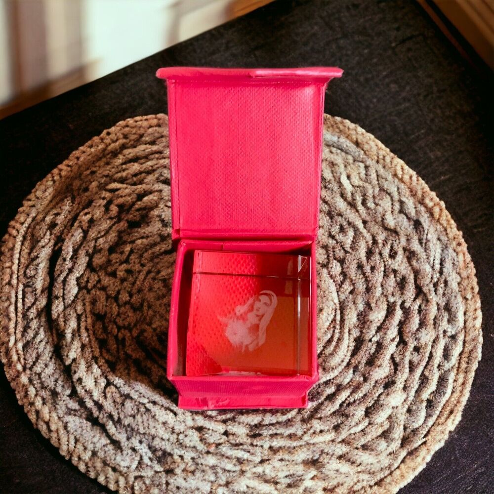 Laser Crystal Etched Glass Block Engraved Virgin Mother Mary Image Paperweight